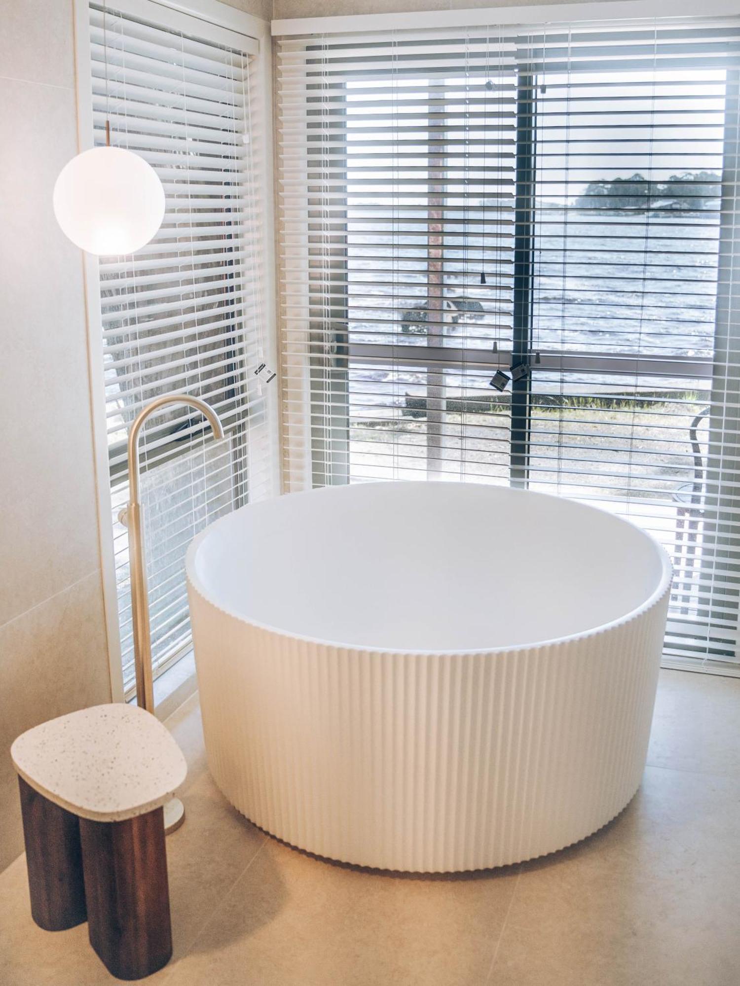 Risby Cove Boutique Hotel Strahan Exteriör bild