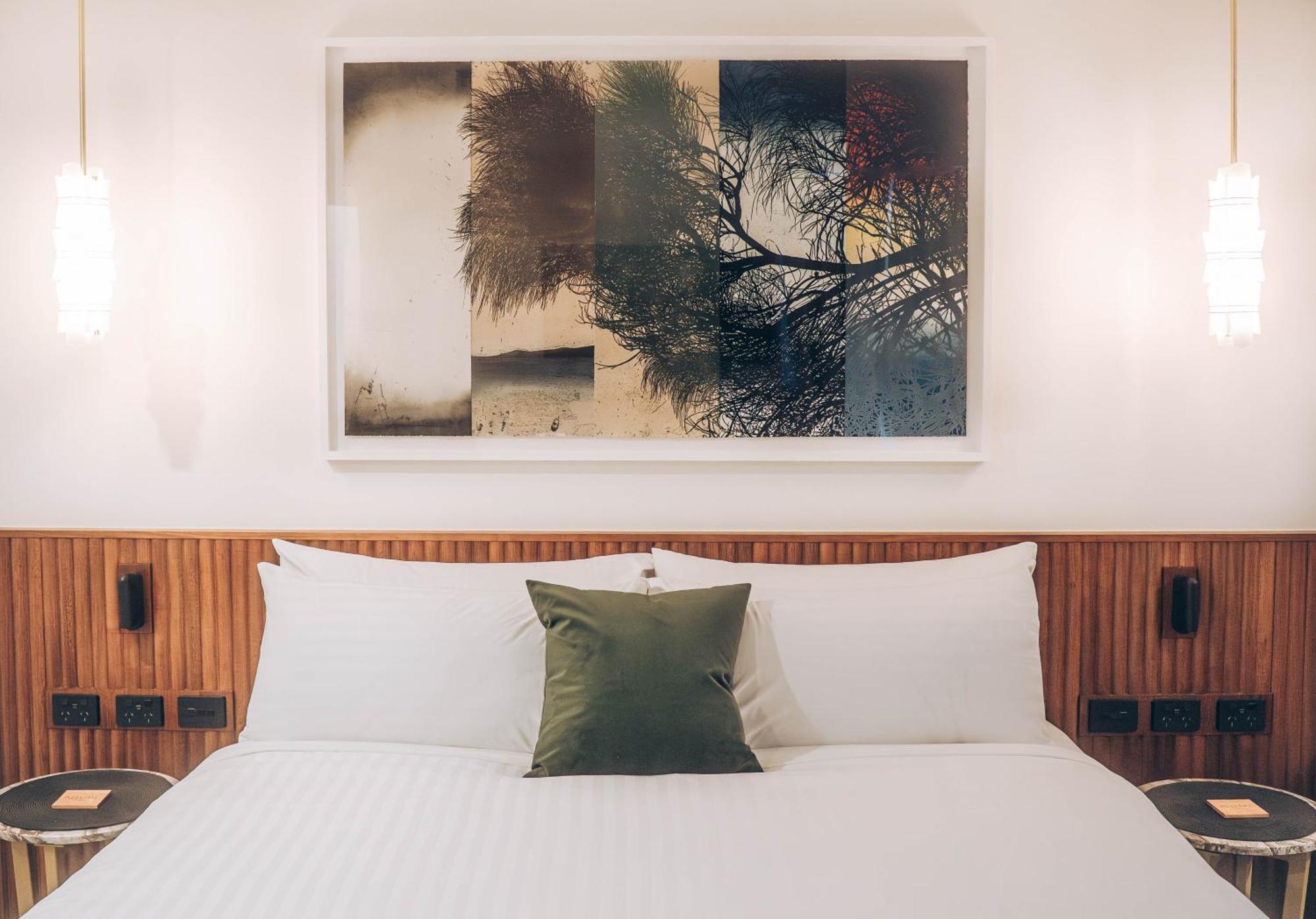 Risby Cove Boutique Hotel Strahan Exteriör bild