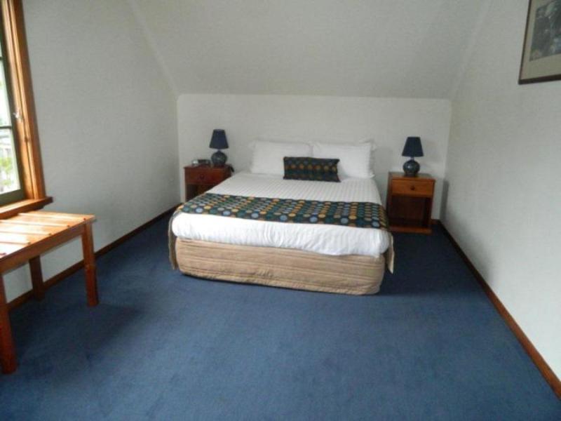 Risby Cove Boutique Hotel Strahan Exteriör bild